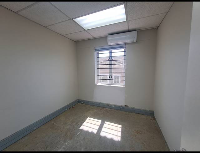 218M² OFFICE TO LET IN CRAIGHALL